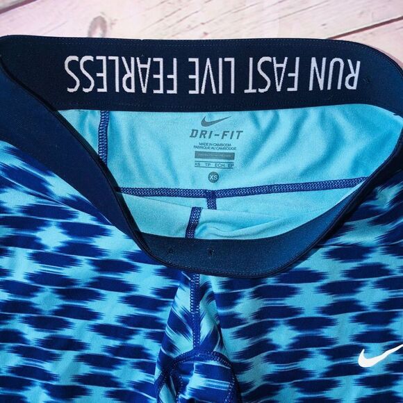 NWOT Womens XSmall Dri-Fit Cropped Running Workout Leggings - Picture 2 of 8